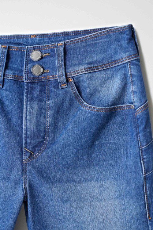 SECRET PUSH IN SLIM SOFT TOUCH JEANS