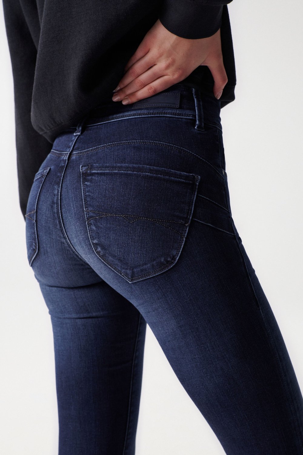 Jeans secret push in skinny denim scuro - Salsa