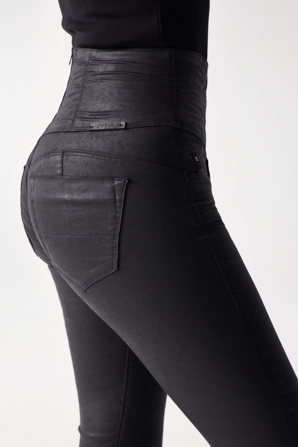 Diva slim fit slimming jeans with coating - Salsa