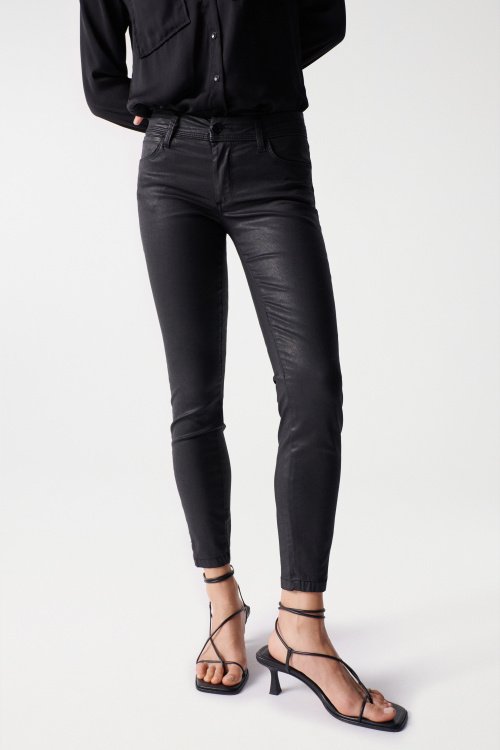 WONDER PUSH UP CROPPED TROUSERS