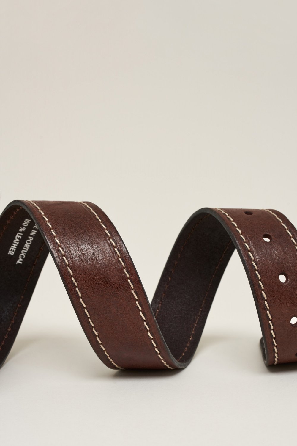 Leather belt with contrast stitching - Salsa