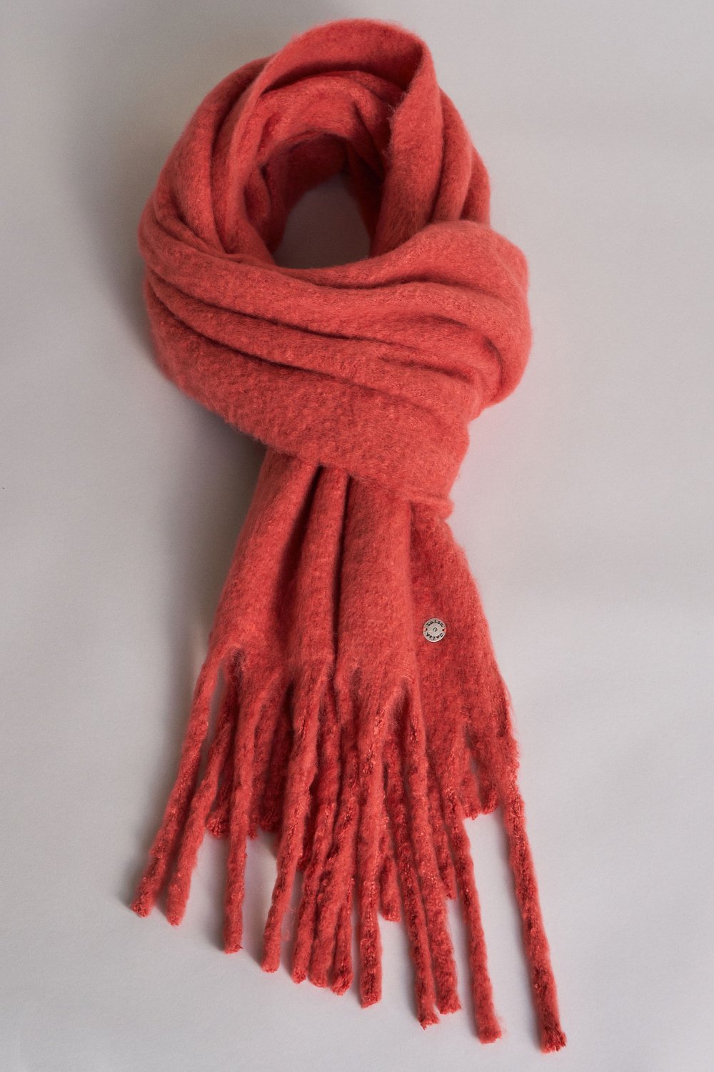 Warm fluffy scarf - Salsa