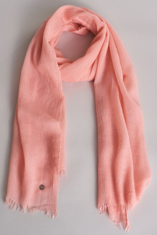 Rustic-style lightweight scarf