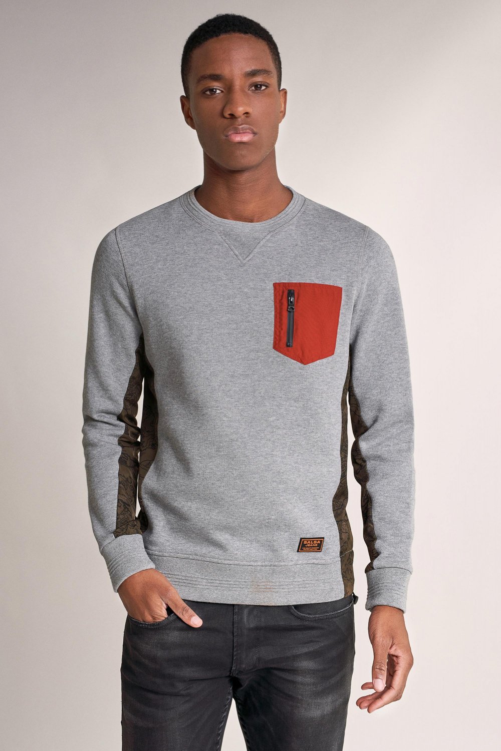 Sweater with front pocket - Salsa