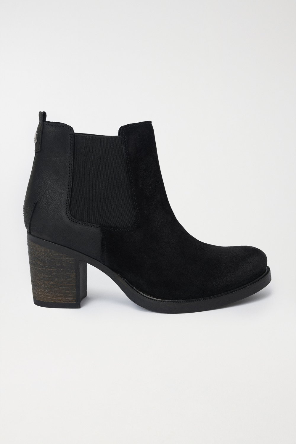 Suede ankle boot with classic heel - Salsa