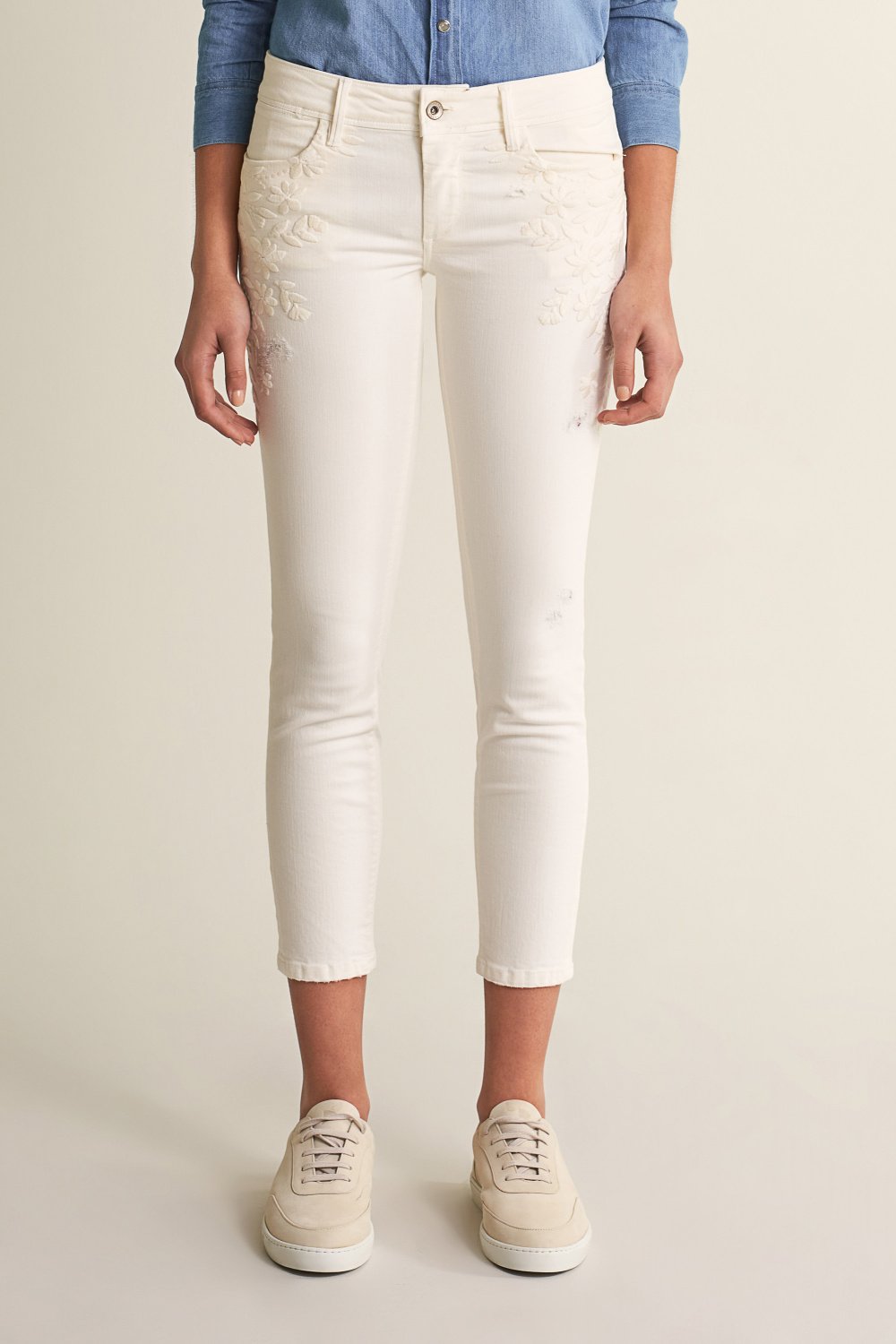 Push up Wonder cropped jeans with embroidered detail - Salsa