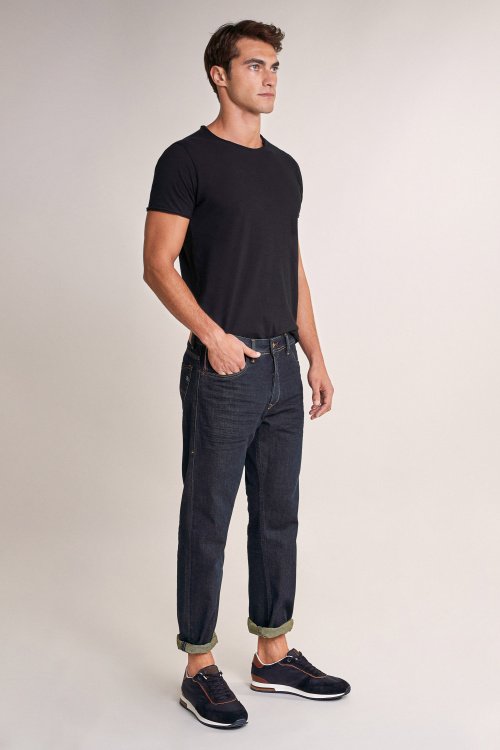 Straight loose jeans with embroidered detail