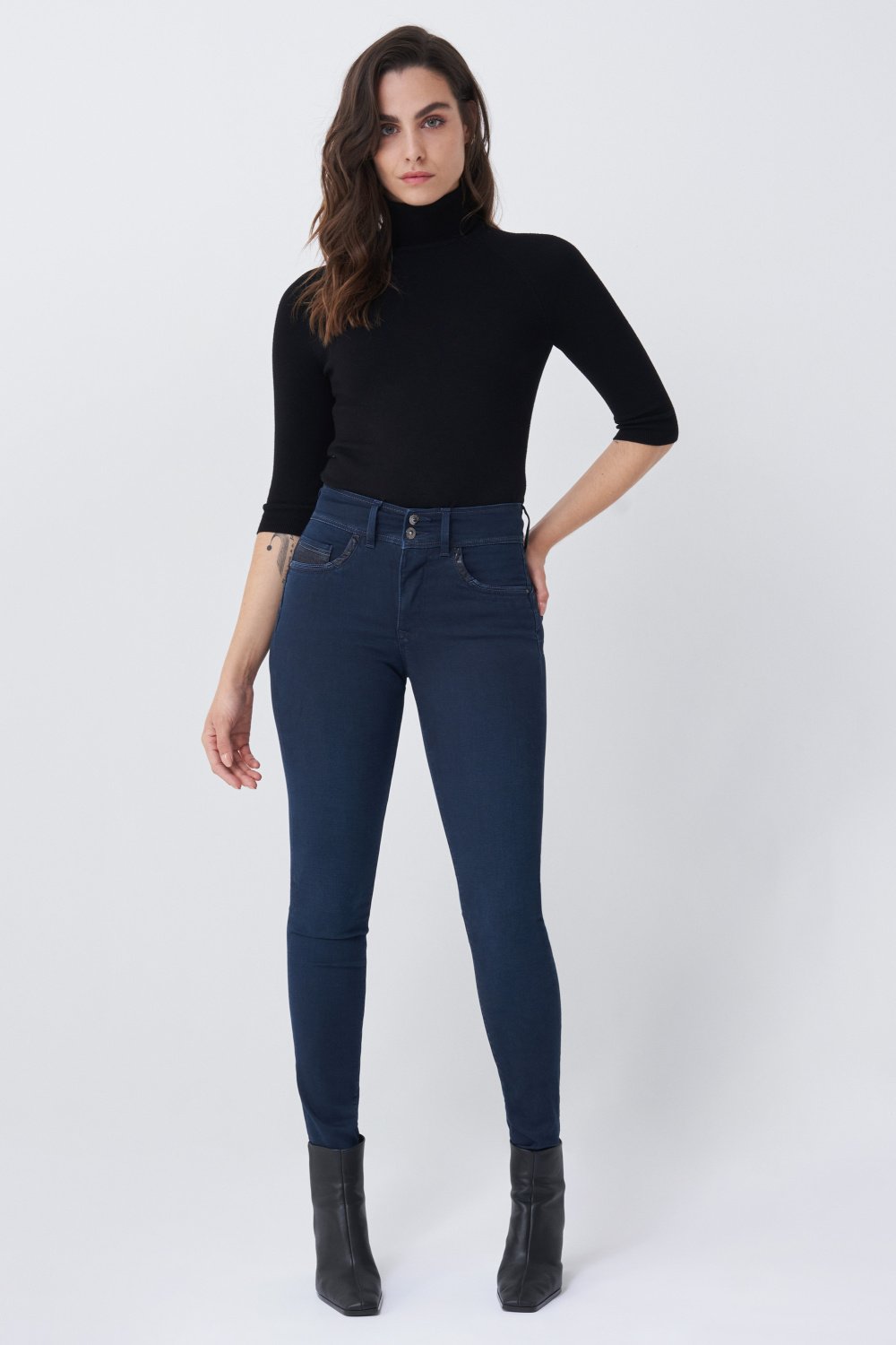 Push In Secret skinny soft touch jeans with detail - Salsa