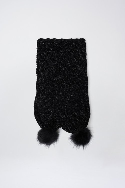 Chenille scarf with pompom
