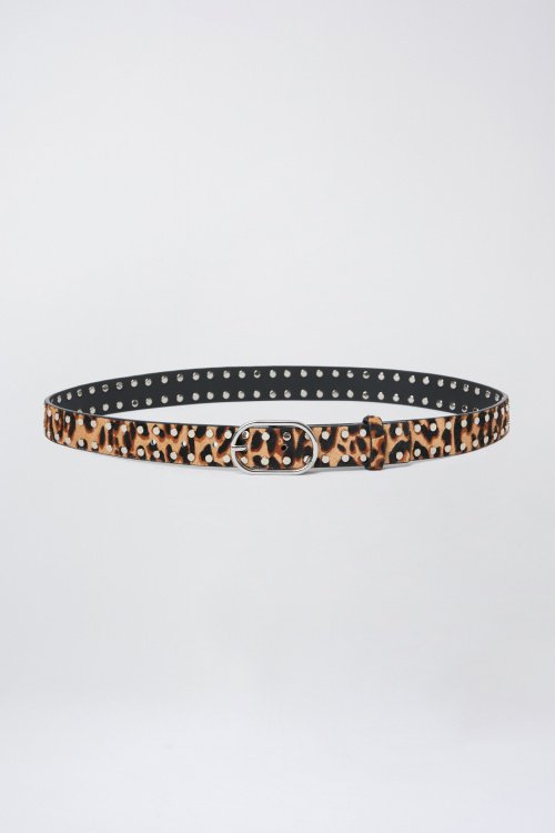 Thin belt with pattern and studs