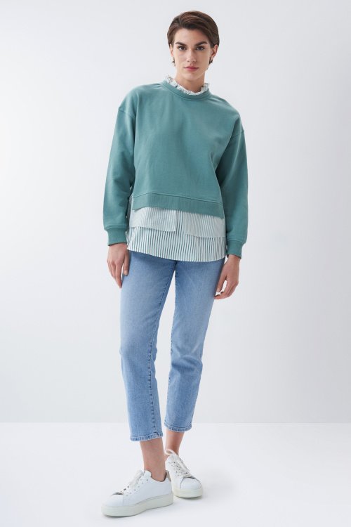 Sweatshirt combinada com camisa de mix de padrões