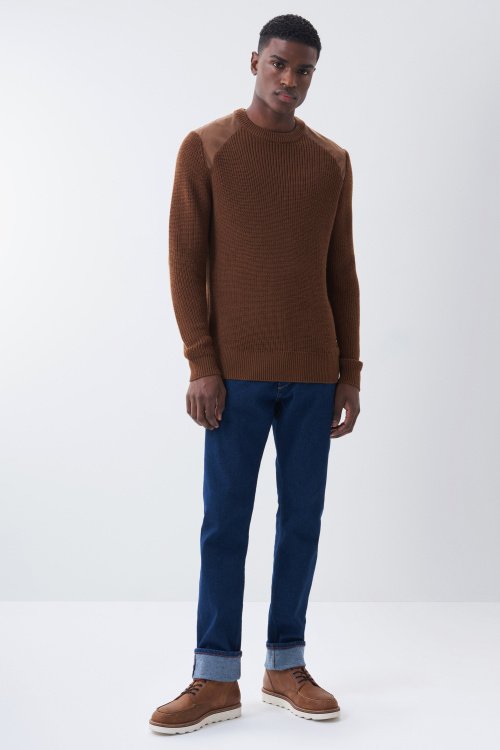 Knitted jumper with shoulder detail