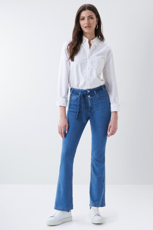 High Rise Loose bootcut jeans with belt