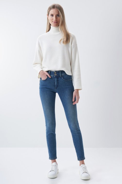Skinny Push In Secret jeans with detail on the label
