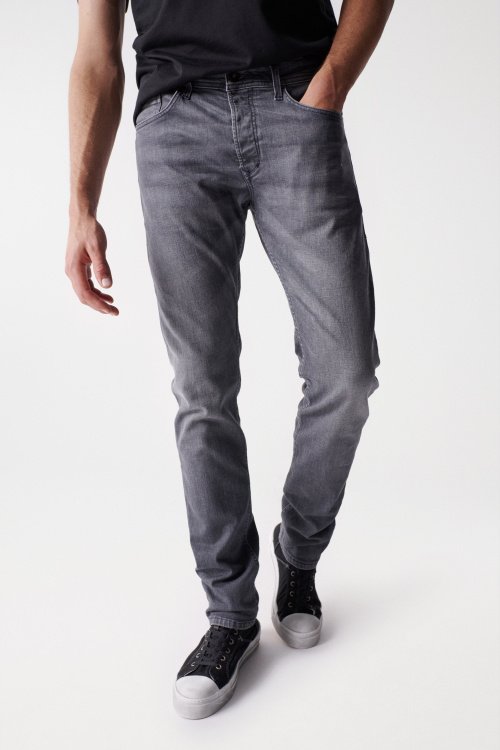 Regular S-REPEL jeans.