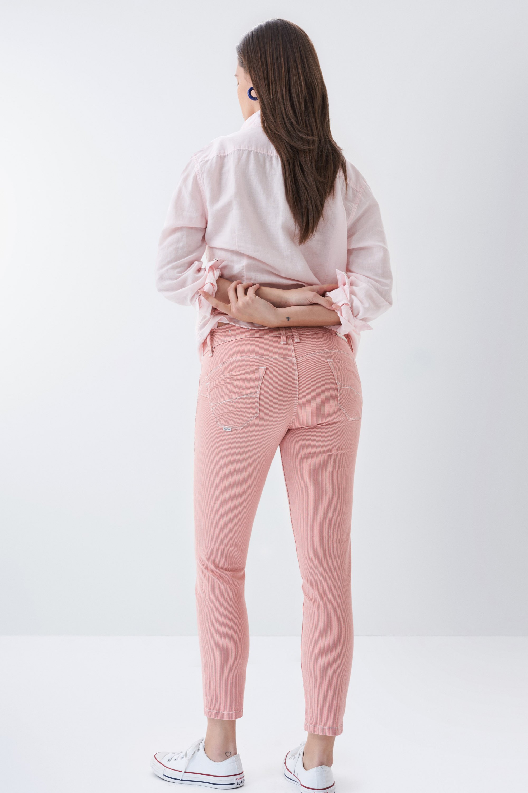 Pastel pink skinny jeans | HOWTOWEAR Fashion