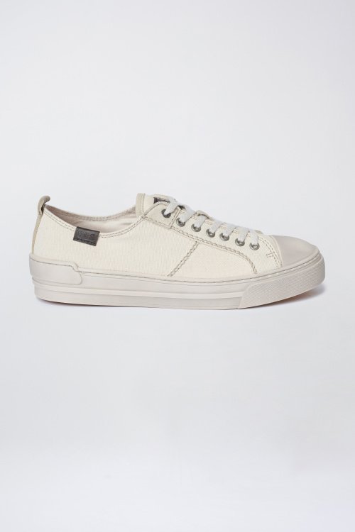 Canvas trainers