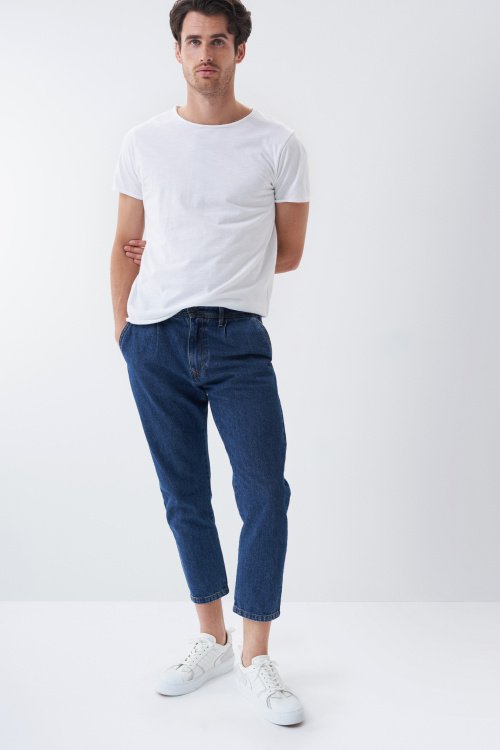 Tapered slim chino jeans