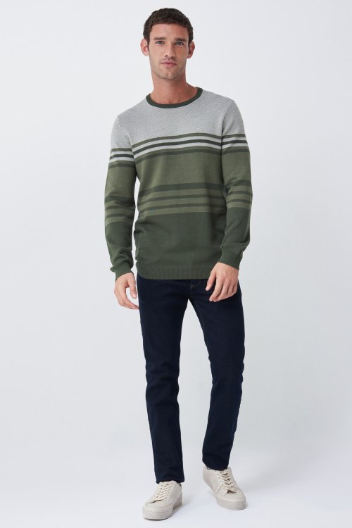 Jumper with stripes on the chest
