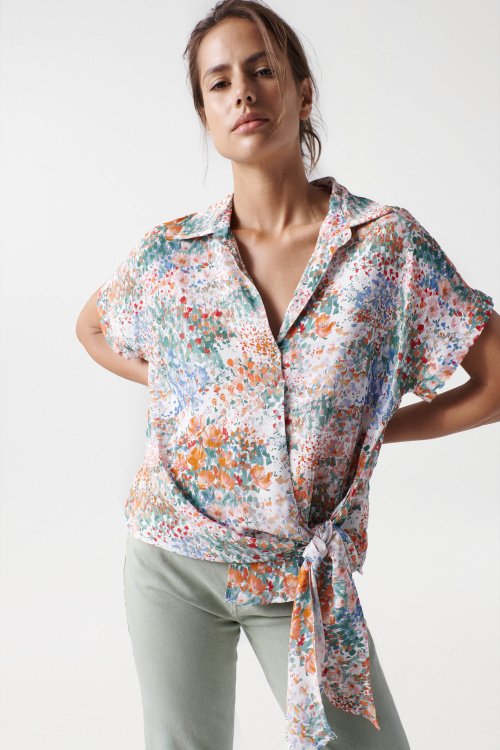Print shirt with knot detail