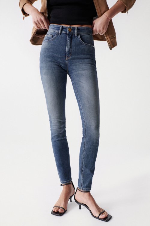 Push In Secret Glamour-Jeans, Skinny-Schnitt, mit farbigem Knopfdetail