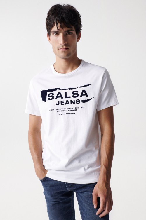 T-shirt com branding