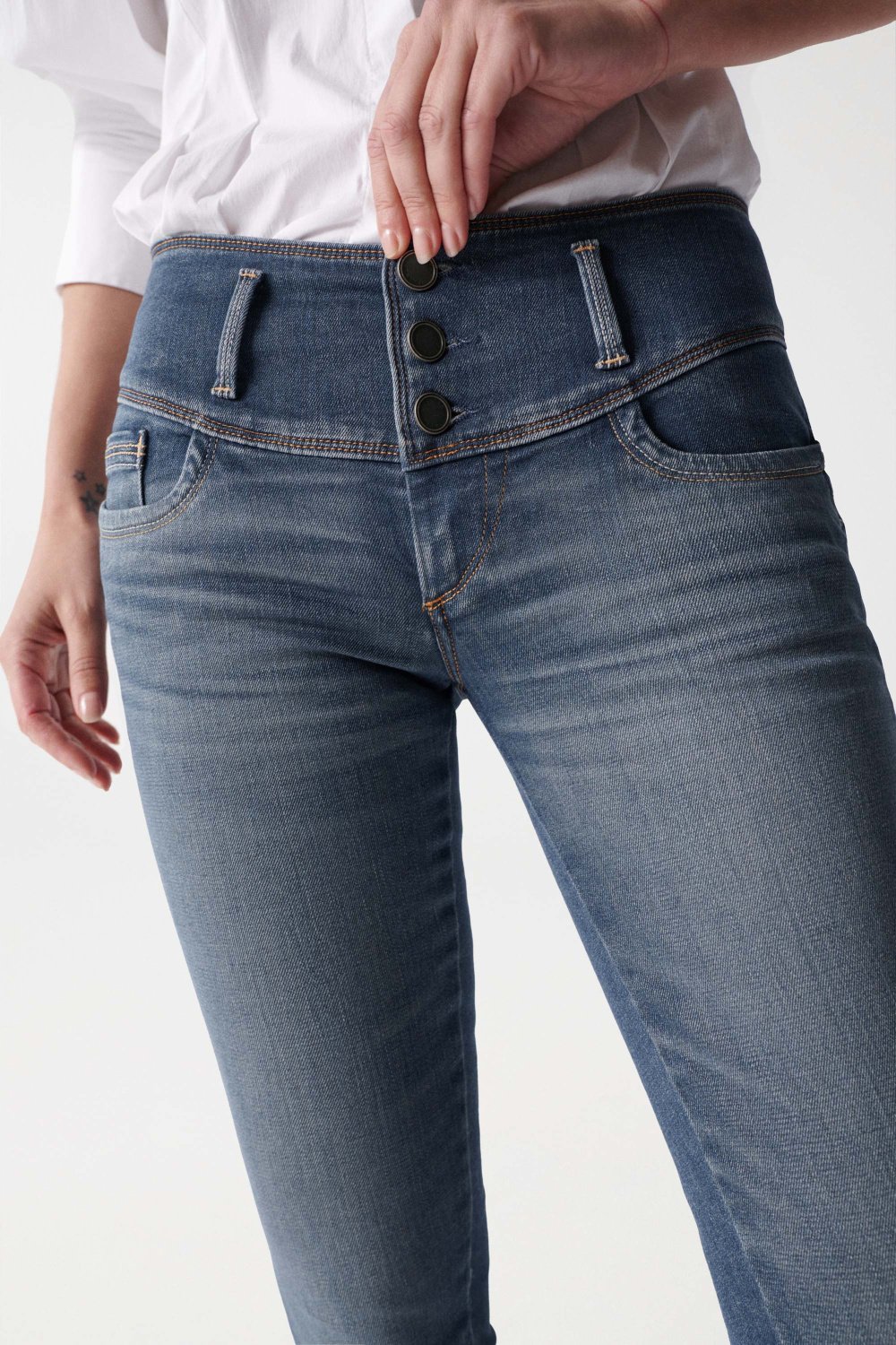 Cropped Push Up Mystery jeans with detail - Salsa