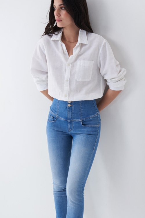 Helle Diva-Jeans, Skinny, schlankmachende Wirkung