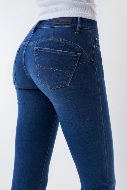Calças jeans push-up, Jeans de mulher
