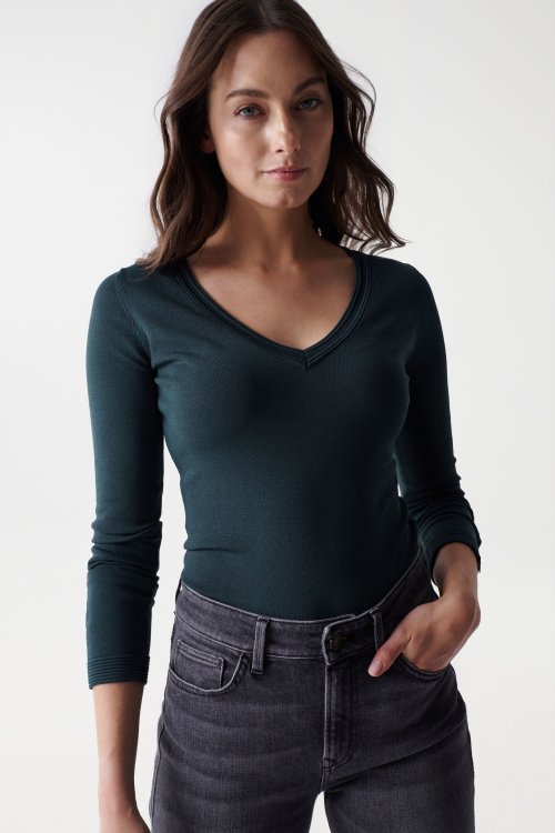 Basic Fitted V-Neck Mesh Sweater