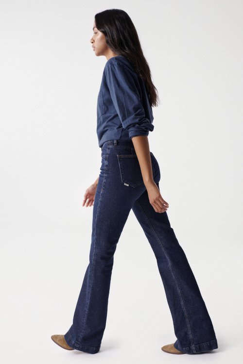 True Flare Jeans