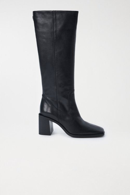 Black knee-high boots