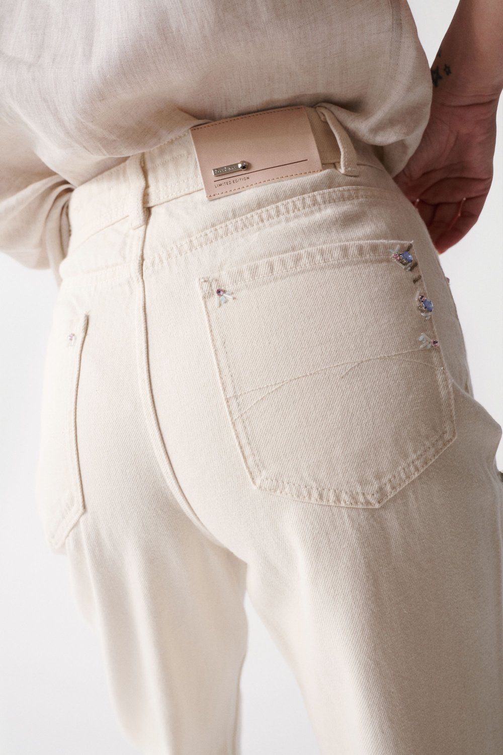 Limited edition high rise jeans, unbleached - Salsa