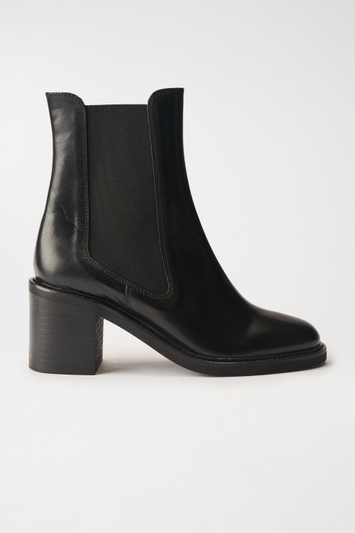 LEATHER ANKLE BOOT WITH ELASTIC SIDES