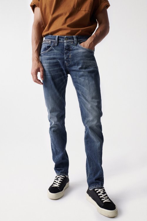 SLIM JEANS WITH WORN EFFECT