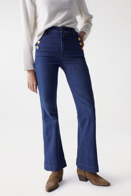 High rise Bootcut jeans with metallic buttons
