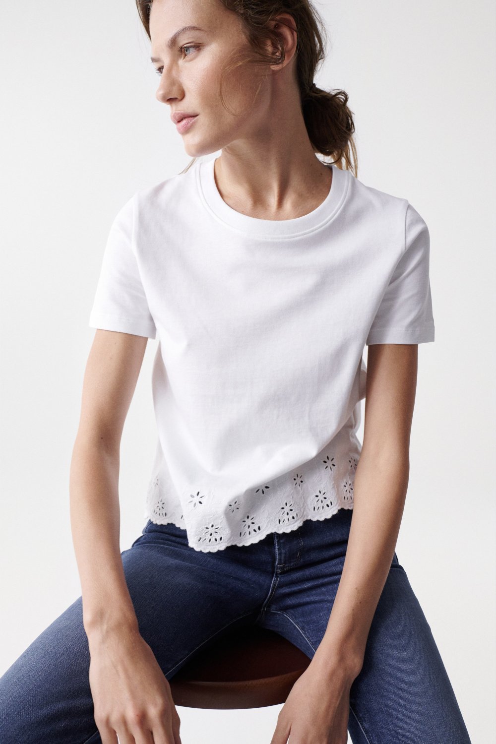 Plain T-Shirt with English embroidery - Salsa