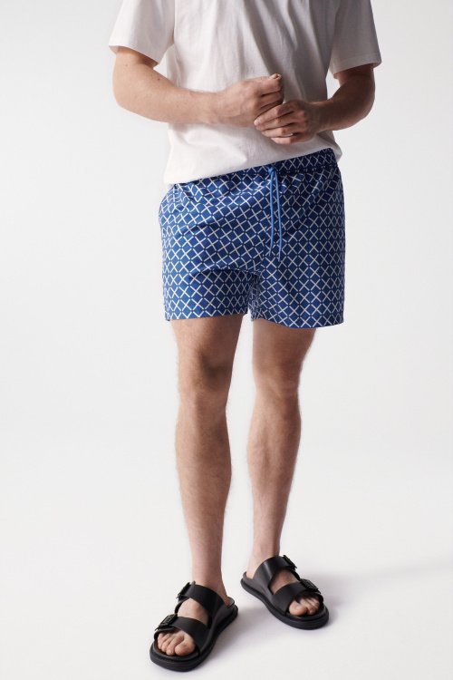 SWIMMING SHORTS WITH PRINT DESIGN AND DRAWSTRING