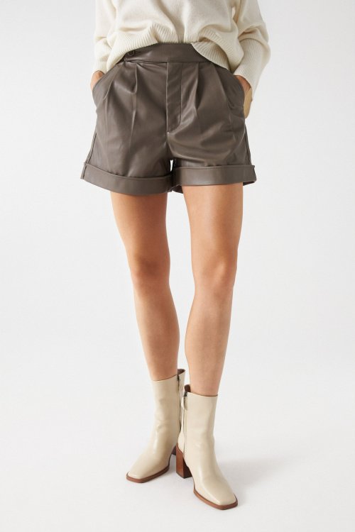 LEATHER EFFECT SHORTS