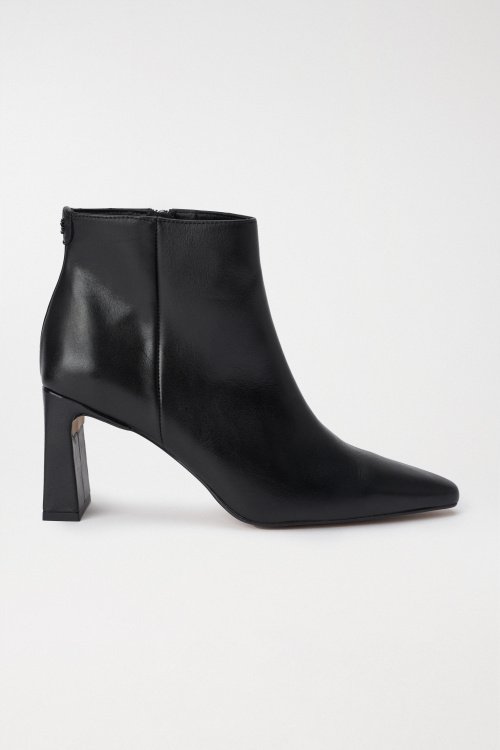 LEATHER ANKLE BOOTS WITH HEEL