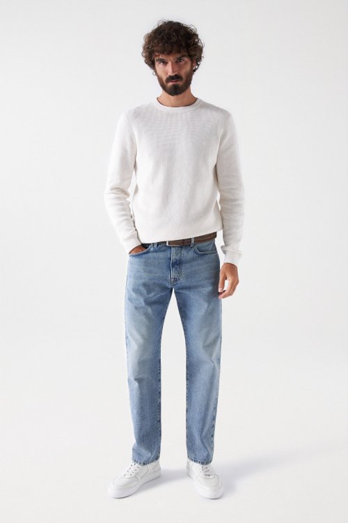 STRAIGHT JEANS WITH WASH EFFECTS