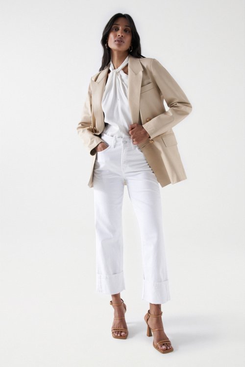 Pantalones blancos y tonos claros para mujer